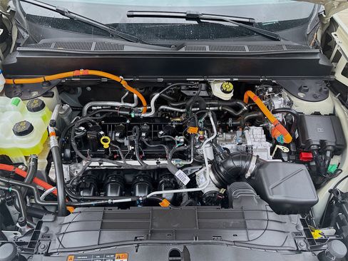 Used 2024 Ford Maverick XLT image 26