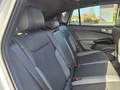 Used 2023 Volkswagen ID.4 Pro S image 16