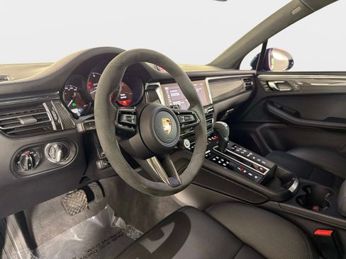 Used 2026 Porsche Macan GTS w/ Premium Package Plus (PU3) AWD/4WD image 42
