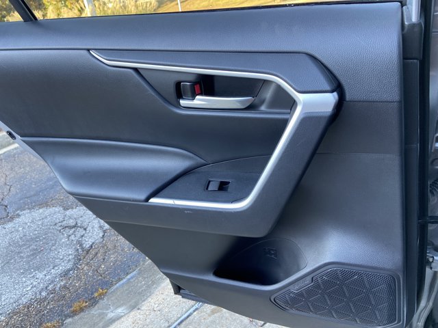 Used 2021 Toyota RAV4 XLE FWD image 50
