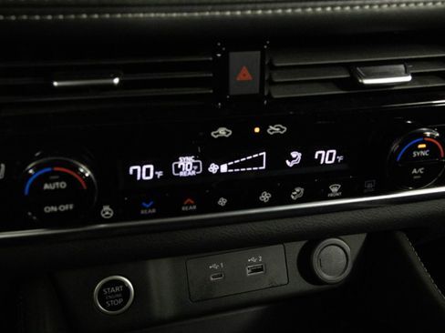 Used 2023 Nissan Rogue SL w/ SL Premium Package image 25