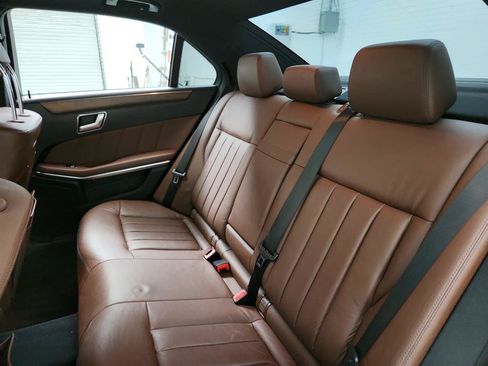 Used 2014 Mercedes-Benz E 350 Sedan image 24
