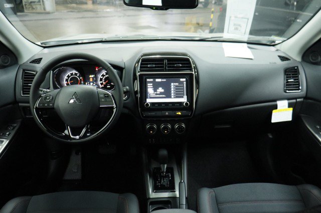 New 2027 Mitsubishi Outlander Sport SE FWD image 19
