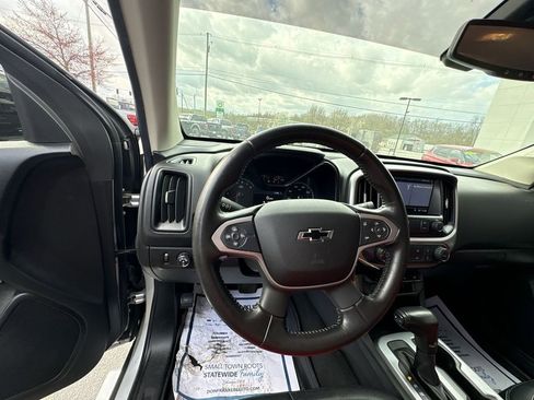 Used 2019 Chevrolet Colorado LT w/ LT Convenience Package image 11
