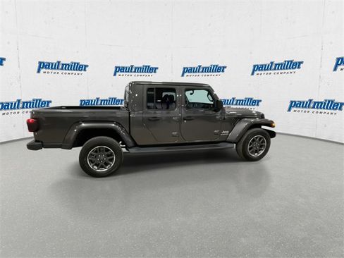 Used 2022 Jeep Gladiator Overland w/ Popular Equipment Package image 12