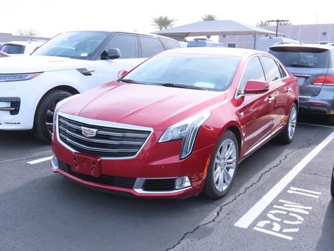 Used 2019 Cadillac XTS Luxury image 2