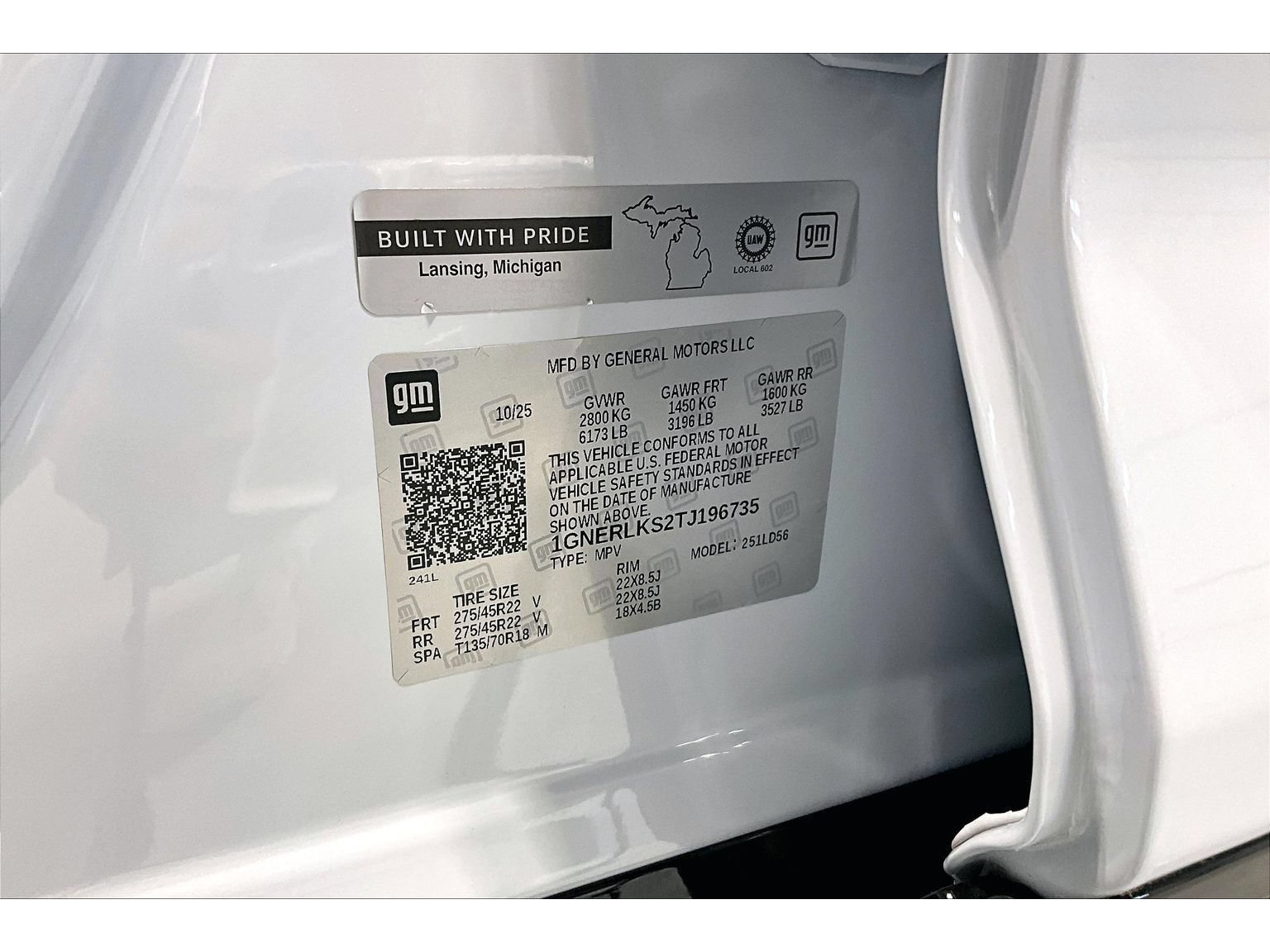 New 2026 Chevrolet Traverse RS w/ LPO, Floor Liner Package FWD image 14