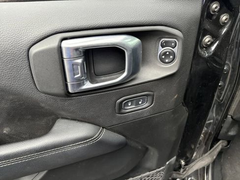 Used 2020 Jeep Wrangler Unlimited Sahara w/ Dual Top Group image 11