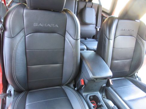 Used 2021 Jeep Wrangler Unlimited Sahara w/ Cold Weather Group image 29