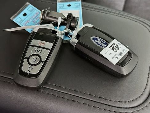 New 2025 Ford Maverick XLT w/ XLT Luxury Package image 21