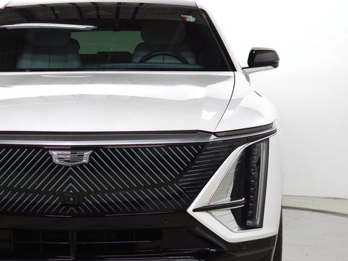 Certified 2024 Cadillac Lyriq Luxury w/ LPO, Floor Liner Package AWD/4WD image 14