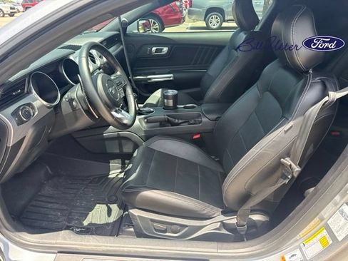 Used 2022 Ford Mustang GT Premium RWD image 7