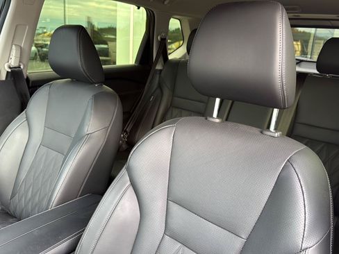 Used 2025 Nissan Rogue Platinum w/ Platinum Premium Package FWD image 19