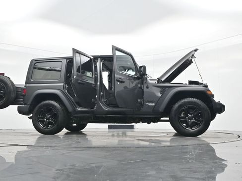 Used 2018 Jeep Wrangler Unlimited Sport S image 44