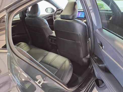 Used 2025 Toyota Camry XSE FWD image 23