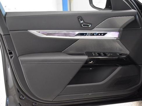 New 2026 BMW 760i xDrive image 18