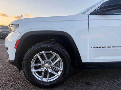 Used 2023 Jeep Grand Cherokee L Laredo image 10