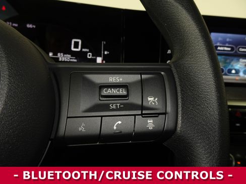 Certified 2025 Nissan Kicks SV image 21