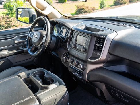 Used 2020 RAM 1500 Big Horn AWD/4WD image 12