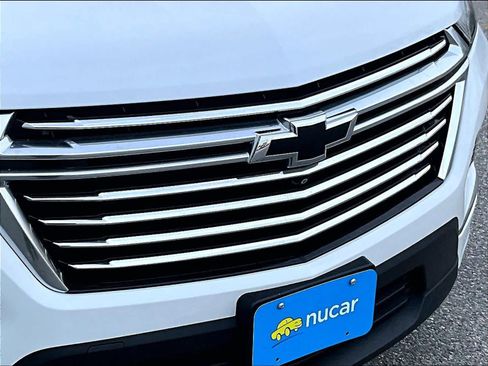 Used 2023 Chevrolet Traverse Premier w/ LPO, Floor Liner Package image 32