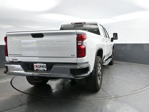 Used 2024 Chevrolet Silverado 2500 LT image 7