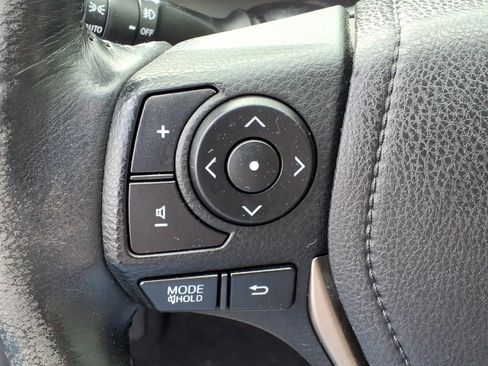 Used 2014 Toyota RAV4 Limited w/ Technology Package FWD image 17