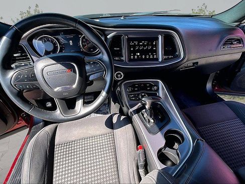 Used 2019 Dodge Challenger SXT RWD image 7