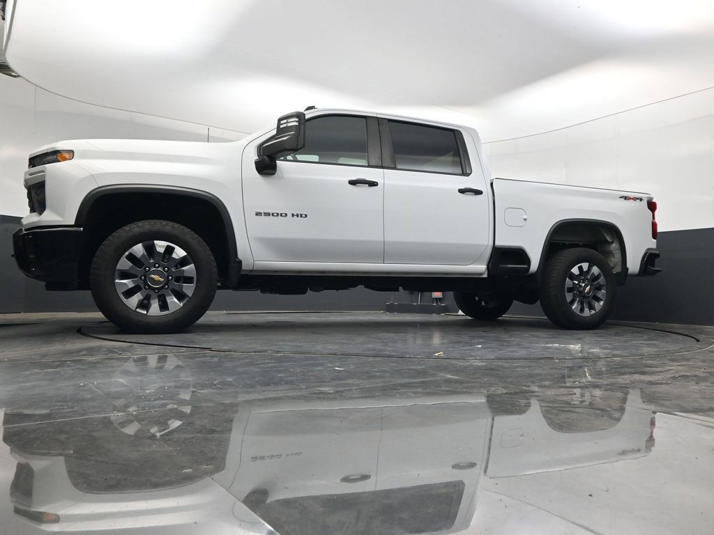 Used 2024 Chevrolet Silverado 2500 Custom AWD/4WD image 42