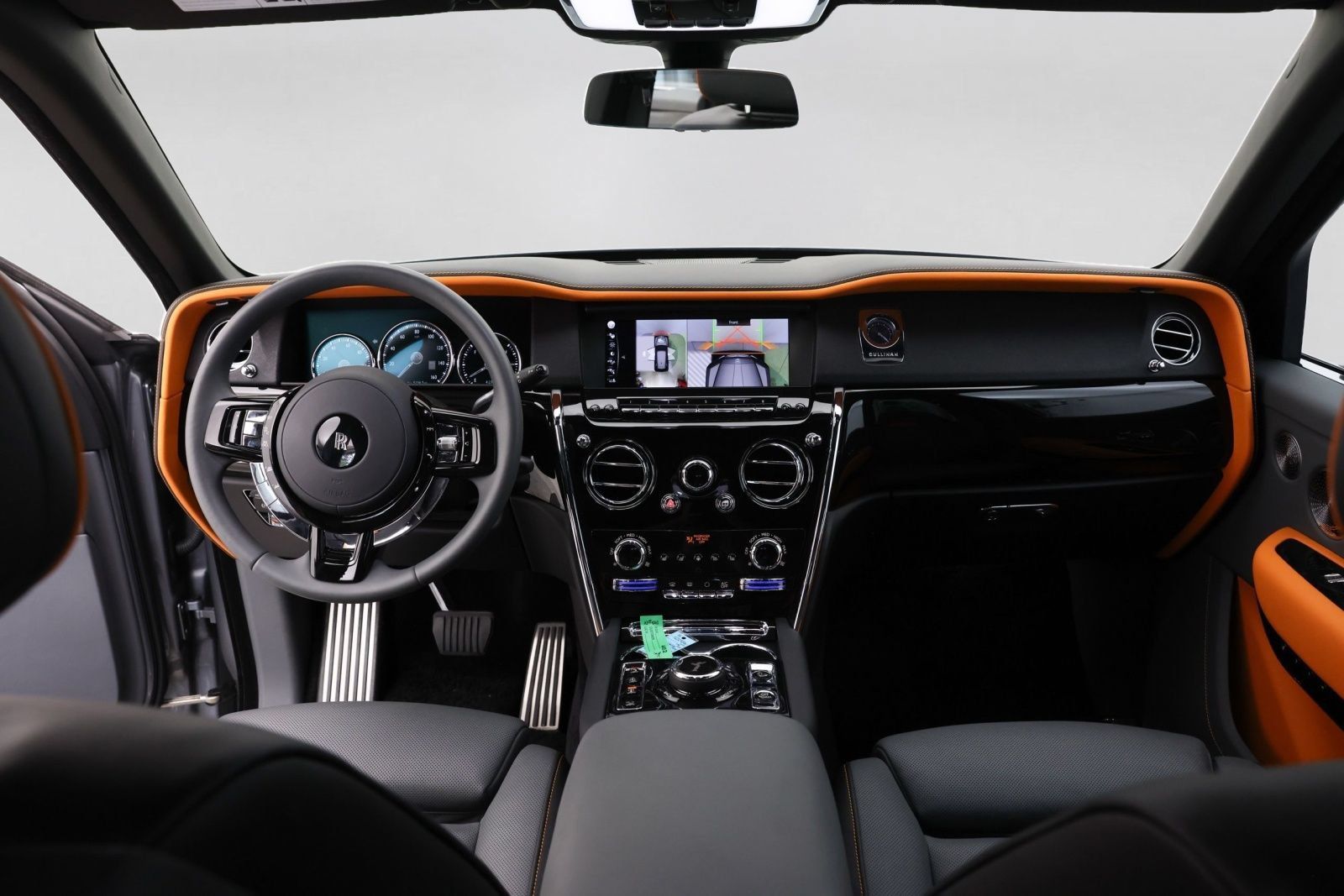 Certified 2023 Rolls-Royce Cullinan w/ Cullinan Package AWD/4WD image 4