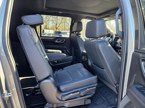 Used 2023 Chevrolet Suburban RST w/ Luxury Package image 16