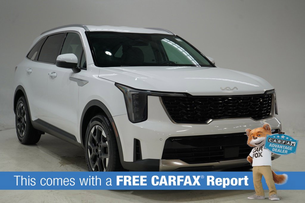 Used 2024 Kia Sorento S FWD image 2