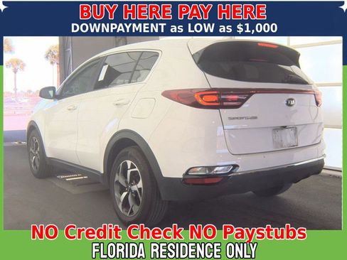 Used 2020 Kia Sportage LX image 2