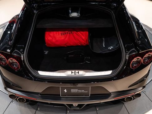 Used 2019 Ferrari GTC4Lusso AWD/4WD image 17