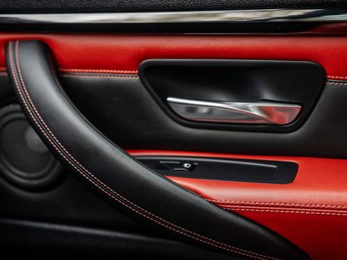 Used 2015 BMW M4 Coupe w/ Executive Package image 24