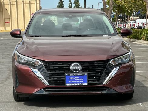 Used 2025 Nissan Sentra SV FWD image 11