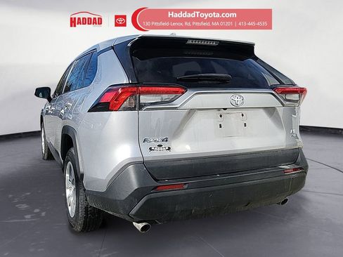 Certified 2022 Toyota RAV4 LE image 3