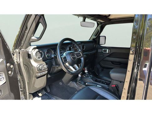 Used 2021 Jeep Wrangler Unlimited Rubicon 4xe w/ Steel Bumper Group AWD/4WD image 9