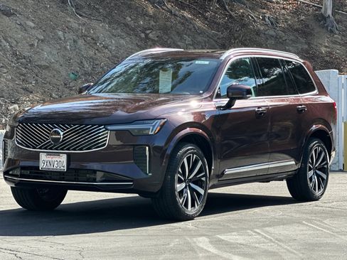 Certified 2026 Volvo XC90 B5 Core AWD/4WD image 9