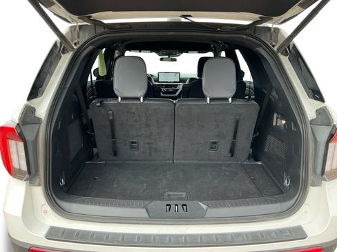 Used 2025 Ford Explorer ST-Line AWD/4WD image 22