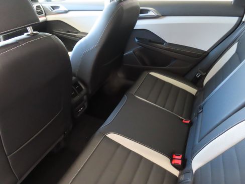 New 2026 Volkswagen Taos SEL AWD/4WD image 24