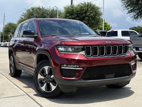 Used 2024 Jeep Grand Cherokee Limited 4xe AWD/4WD image 2