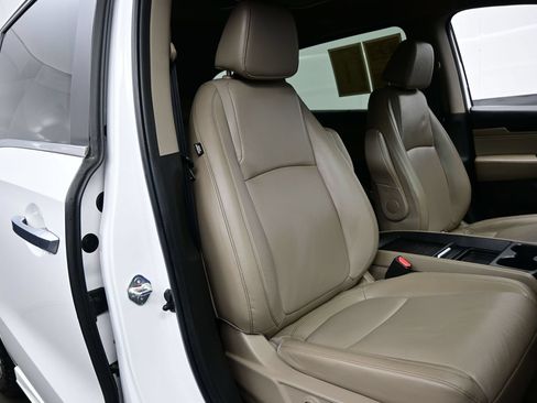 Used 2024 Honda Odyssey Touring image 14