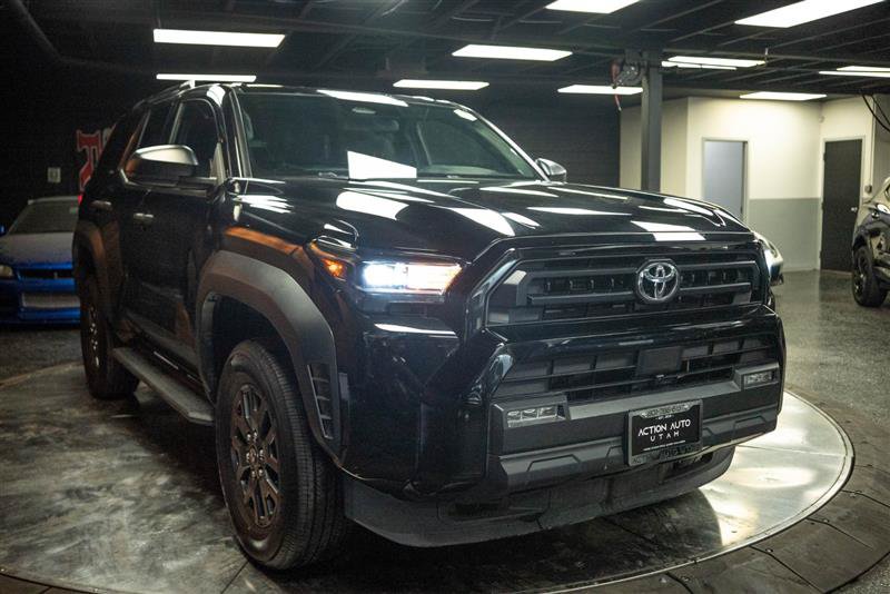 Used 2025 Toyota 4Runner SR5 AWD/4WD image 5