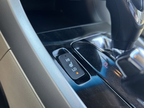 Used 2017 Honda Accord EX-L image 25