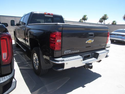 Used 2015 Chevrolet Silverado 3500 LTZ w/ LTZ Plus Package AWD/4WD image 4