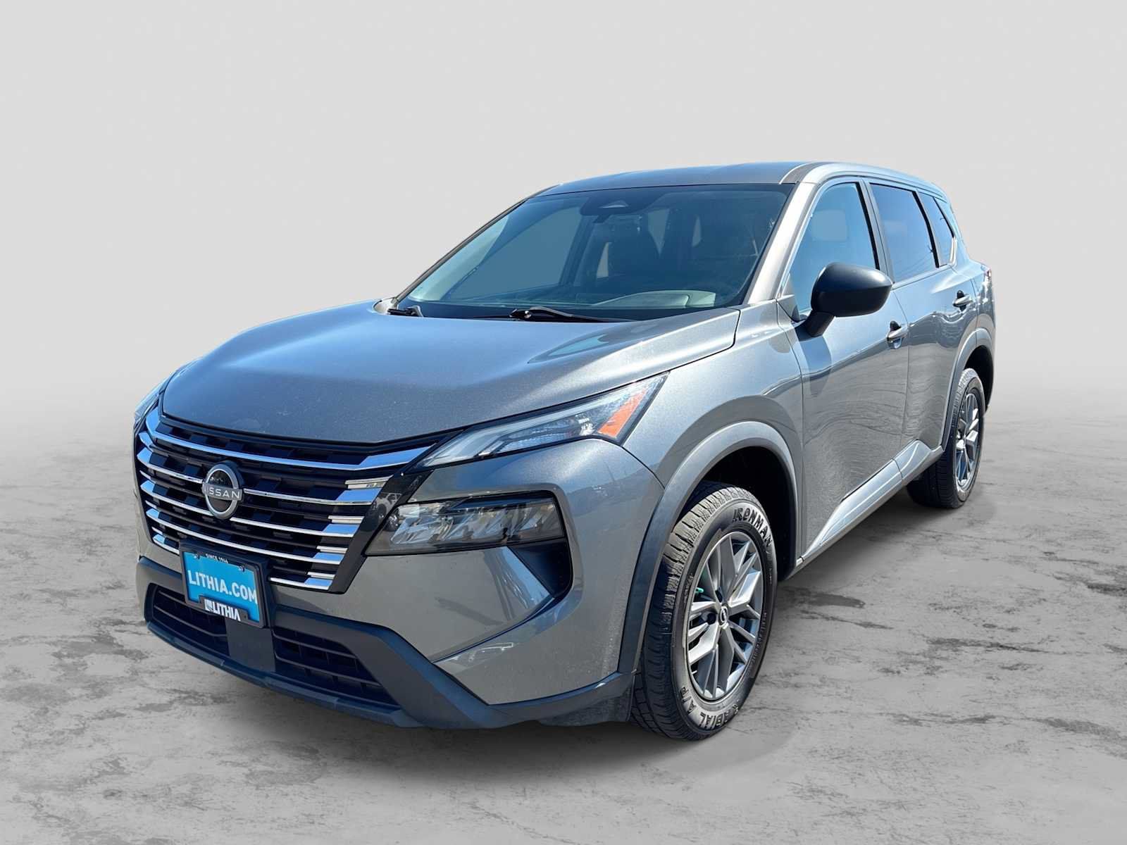 Used 2024 Nissan Rogue S AWD/4WD image 1