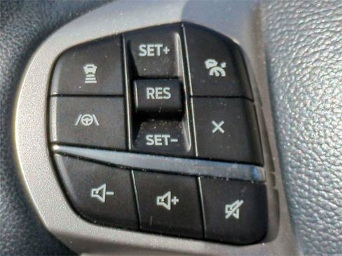 Used 2021 Ford Explorer XLT w/ Equipment Group 202A image 25