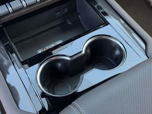 New 2026 GMC Yukon Elevation AWD/4WD image 11