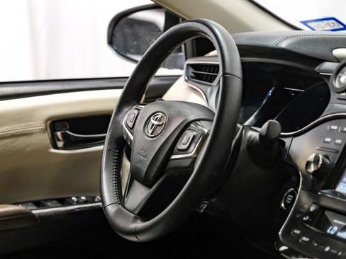 Used 2016 Toyota Avalon XLE FWD image 23