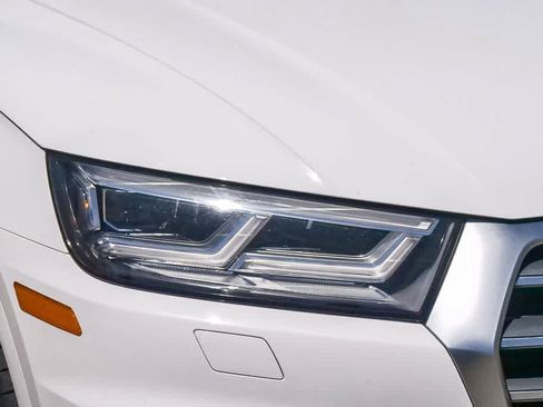 Used 2018 Audi Q5 Prestige w/ Prestige Package AWD/4WD image 4